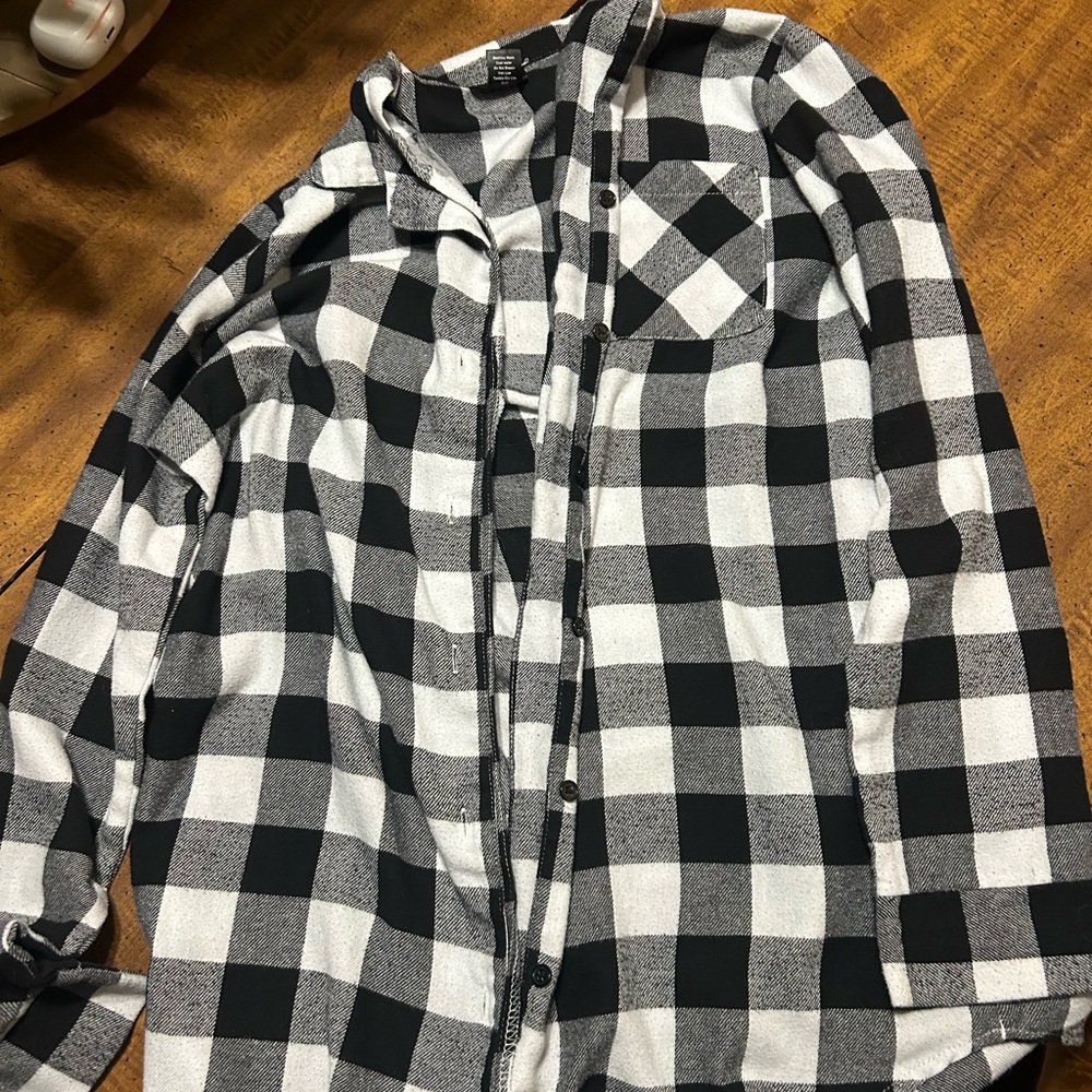Rue21 Black and White Plaid Button Down Shirt